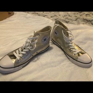 Gold women’s converse brand new with box!